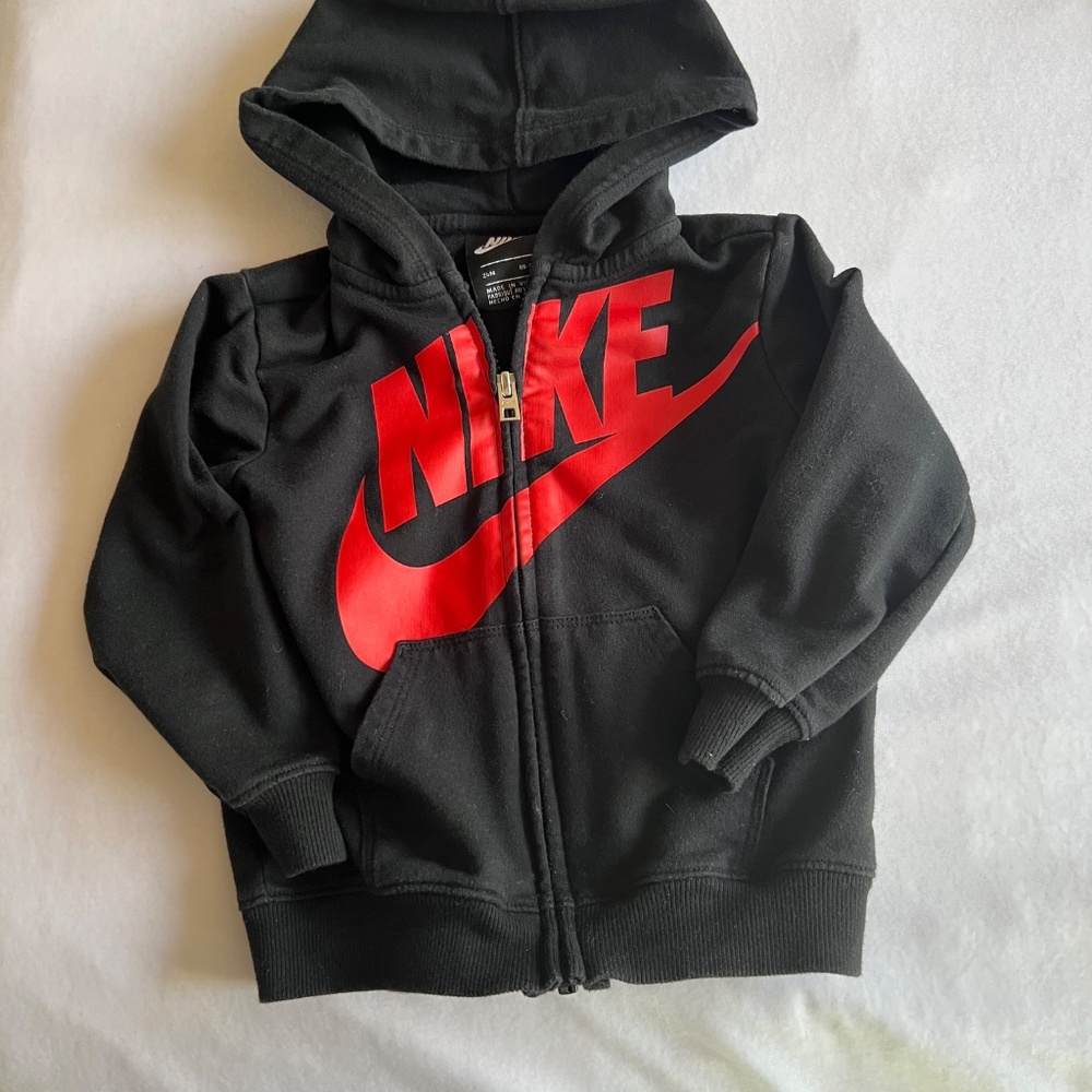 Nike zip up hoodie and Nike short sleeve shirt size 24 M - Picture 2 of 14